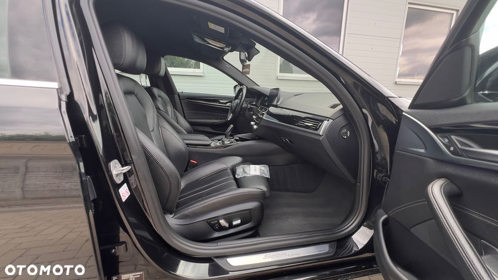 BMW Seria 5 520i Sport Line - 20