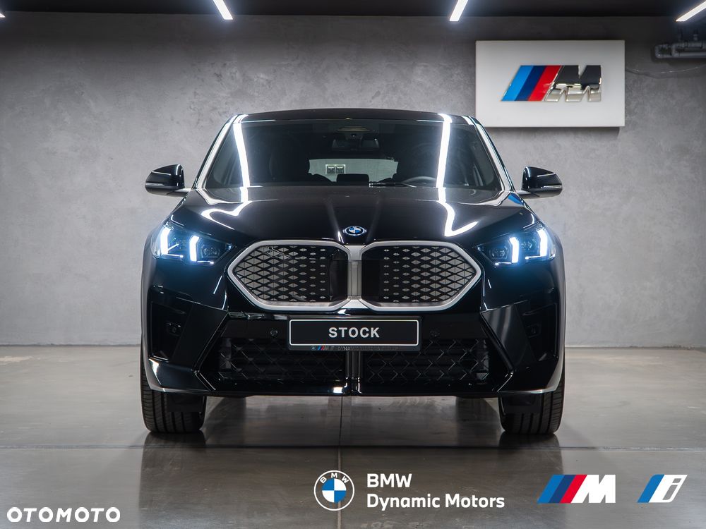 BMW iX2 eDrive20 - 2