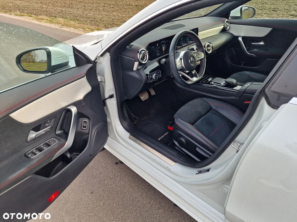 Mercedes-Benz CLA 200 AMG Line 7G-DCT - 12