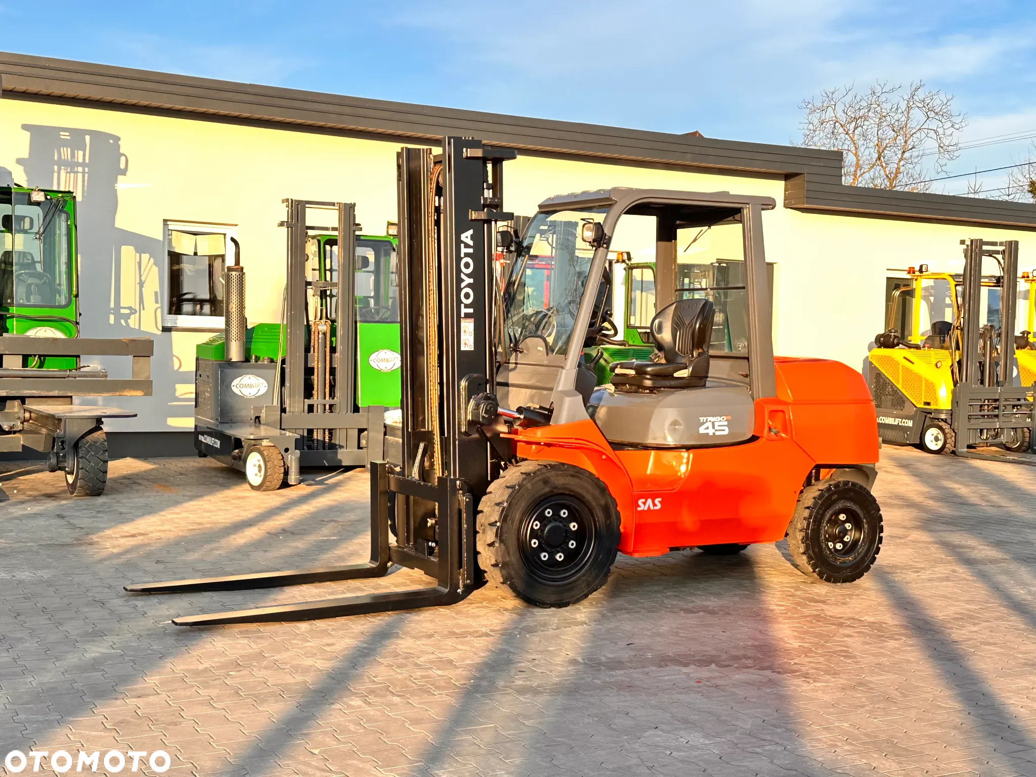 Toyota 42-4FD40 / DIESEL / 4500KG / DUPLEX / WIDŁY 1400MM / ZADBANA - 4