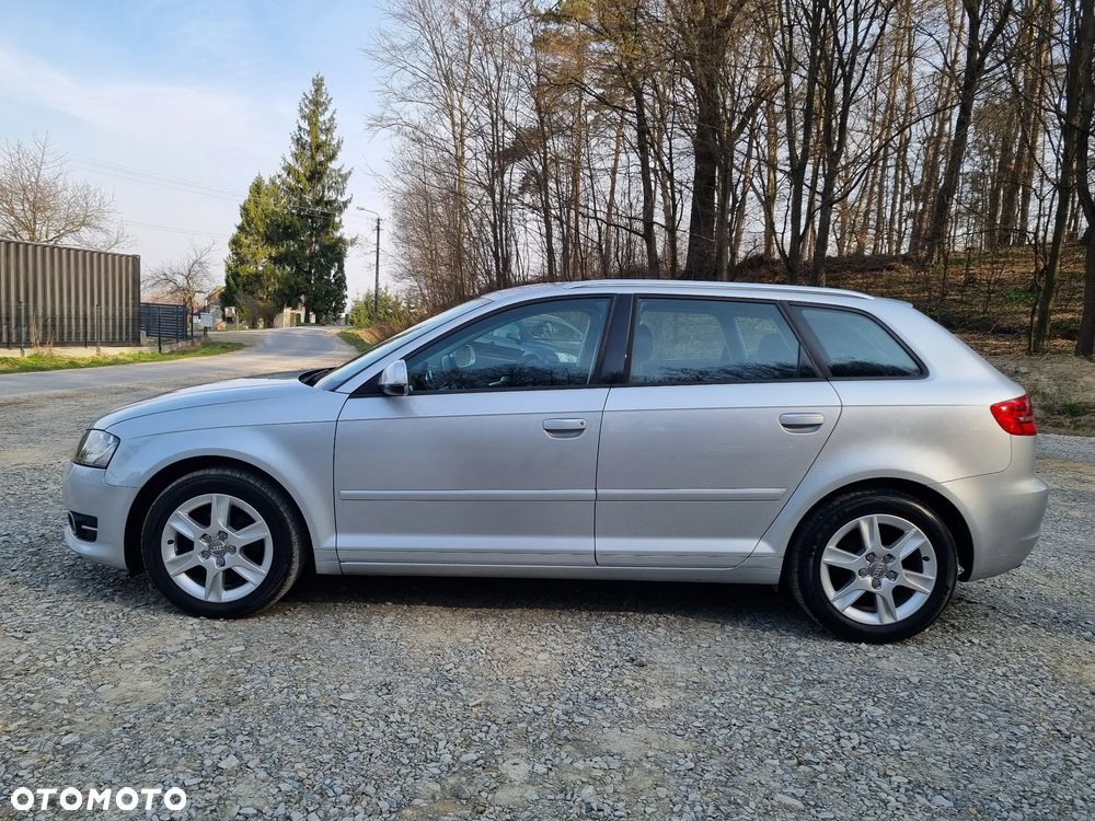 Audi A3 Sportback 1.4 TFSI Ambiente - 4