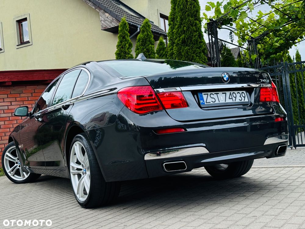 BMW Seria 7 740i - 3