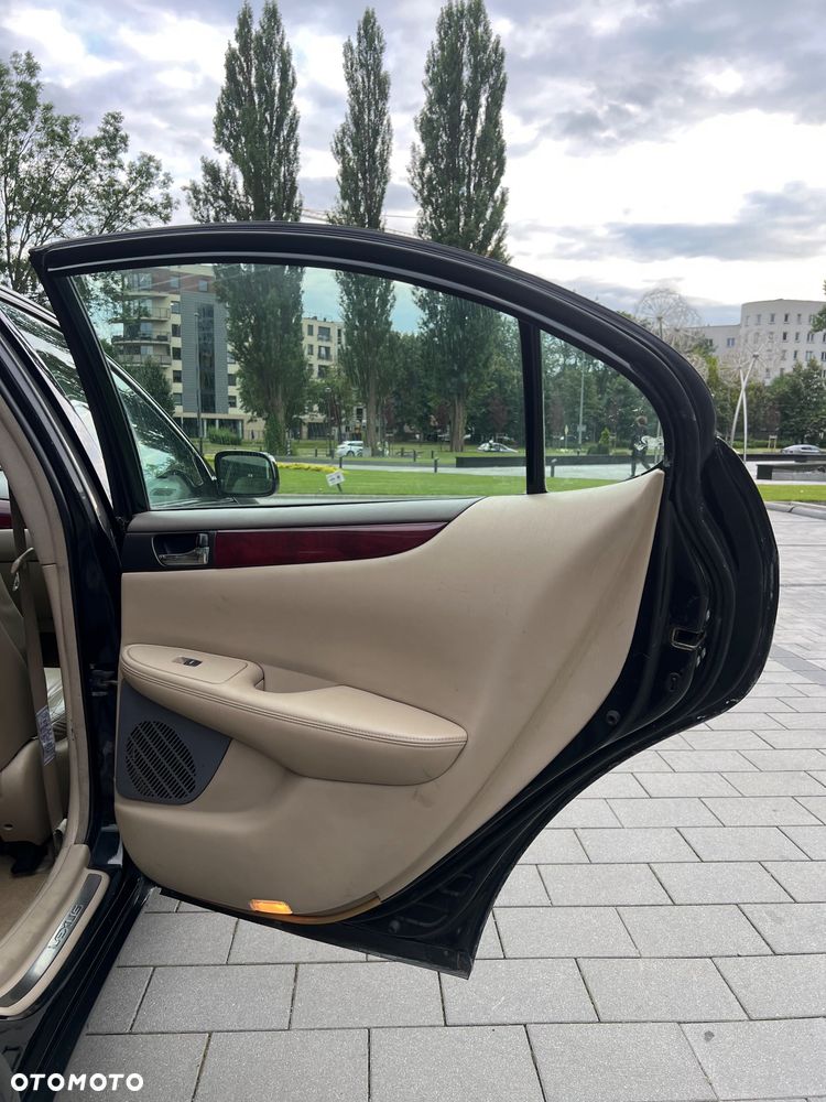 Lexus ES - 28
