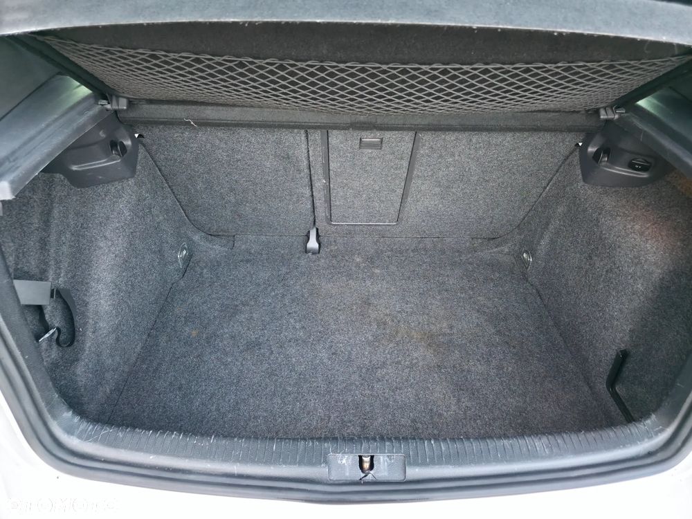 Volkswagen Golf - 13