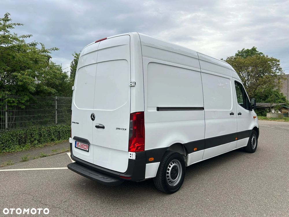 Mercedes-Benz Sprinter - 10