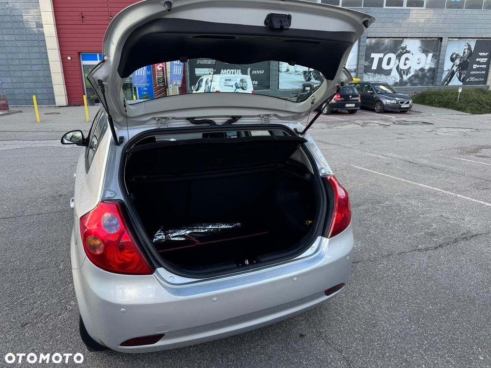 Kia Ceed 1.6 Comfort + - 9
