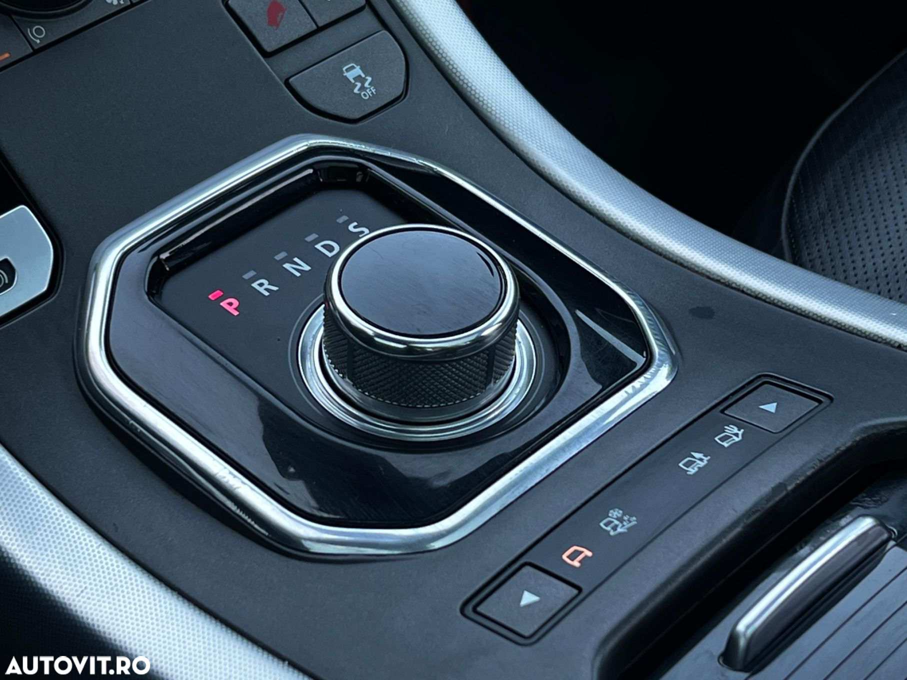 Land Rover Range Rover Evoque - 12