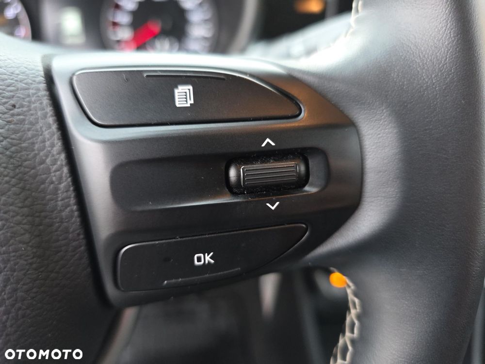 Kia Picanto 1.2 L AMT - 22