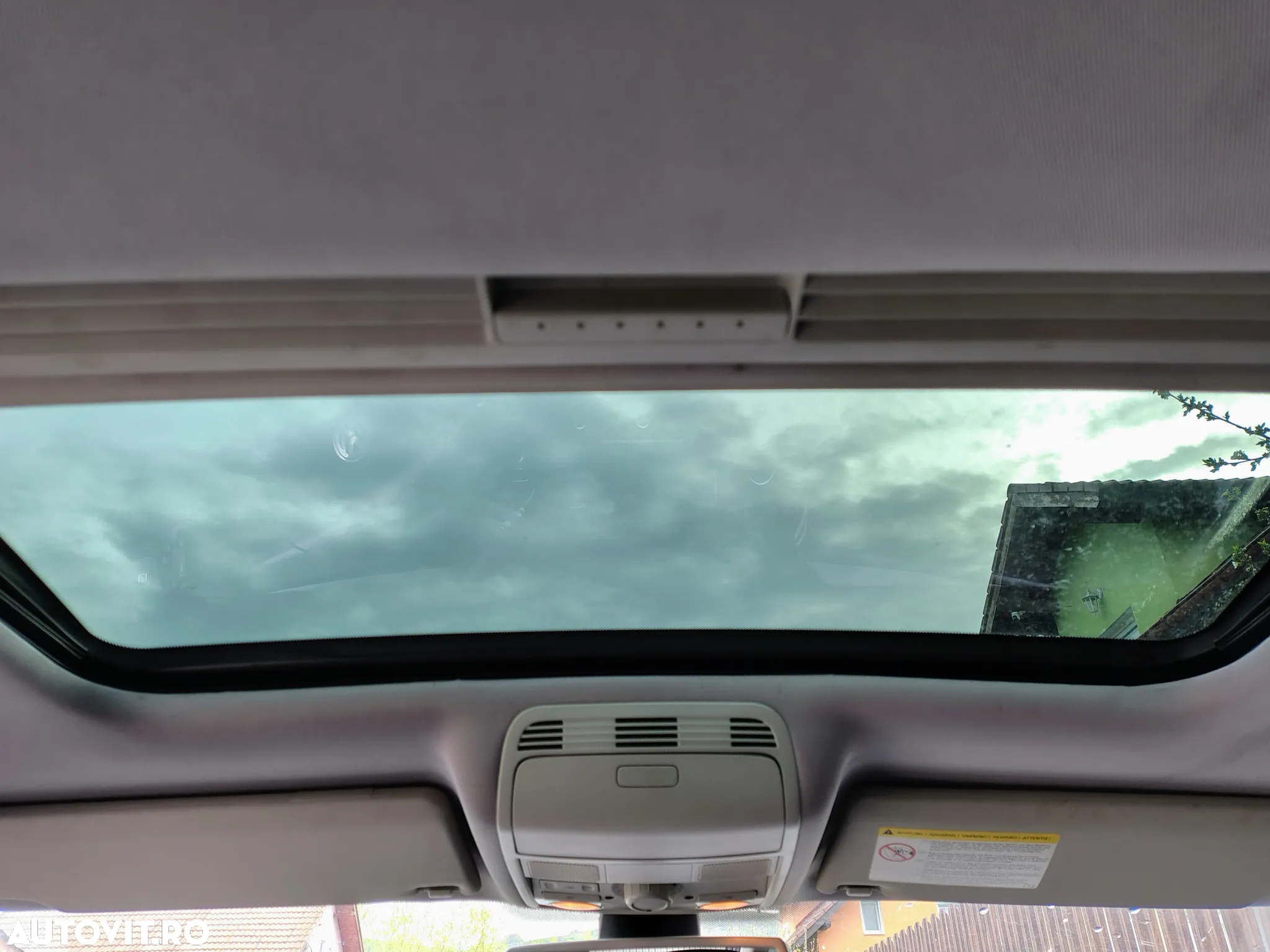 Volkswagen Passat - 12