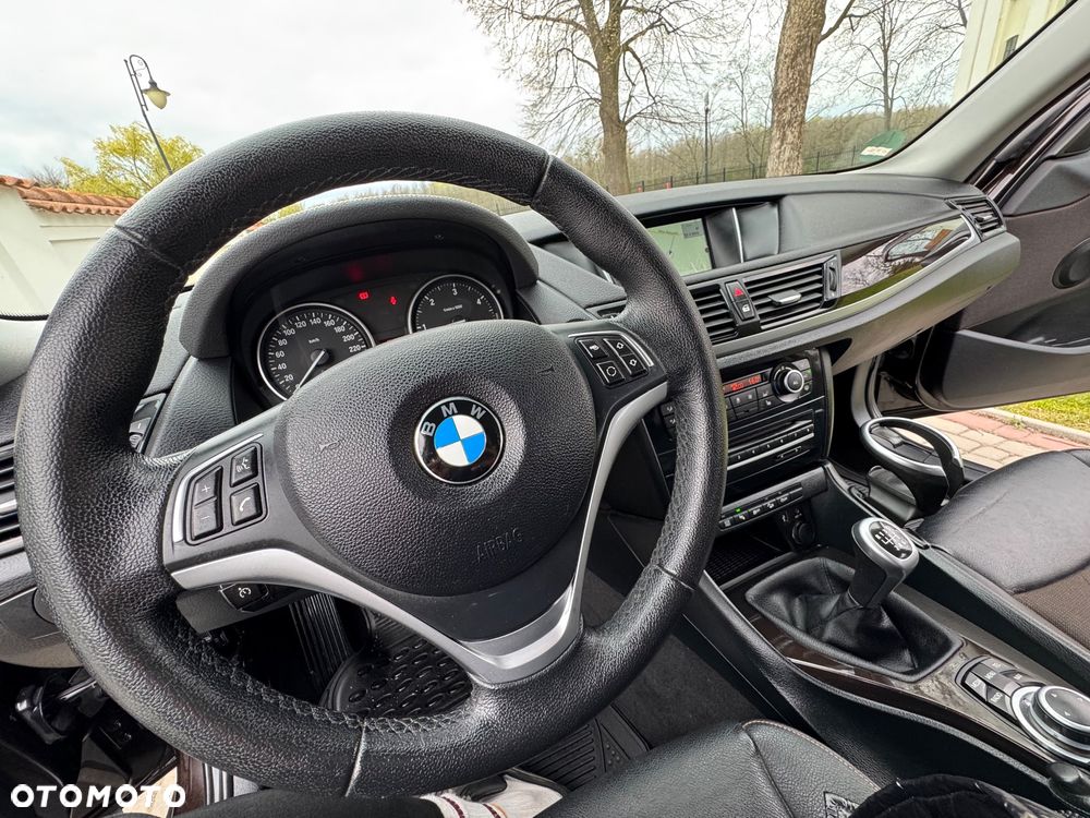 BMW X1 xDrive18d xLine - 32