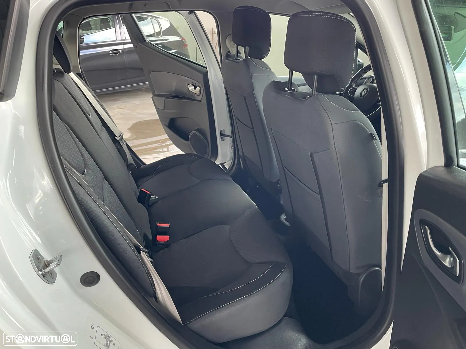 Renault Clio 1.2 TCE GT EDC - 38