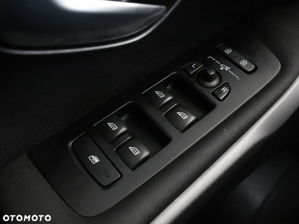 Volvo V40 T2 Geartronic - 32