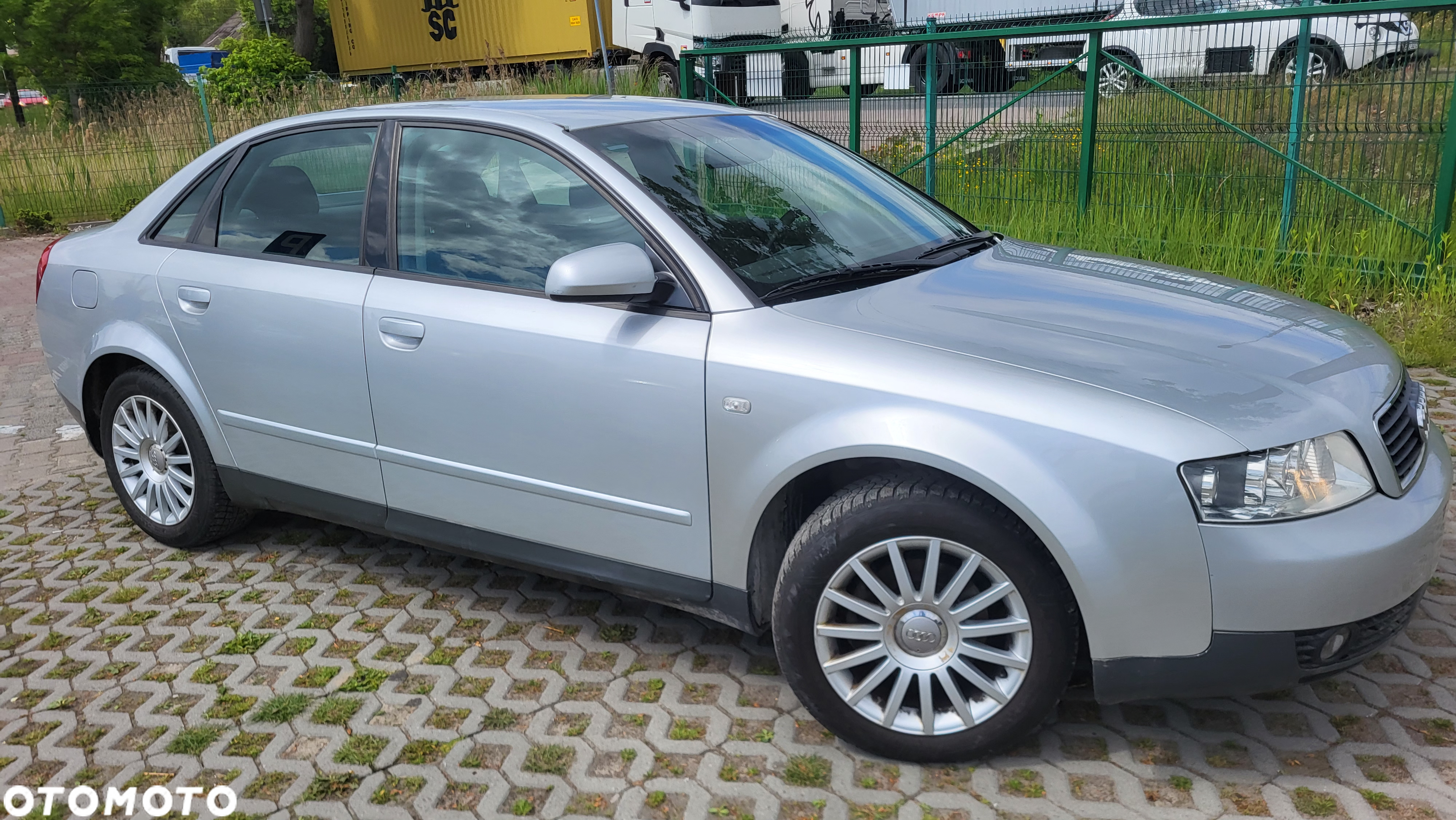 Audi A4 1.6 - 25