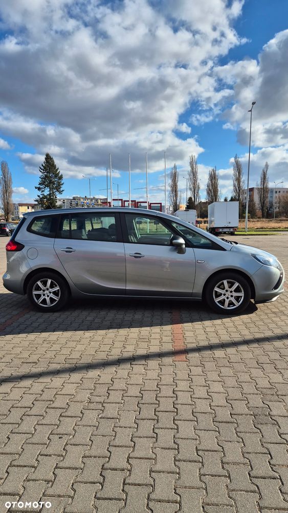 Opel Zafira - 9