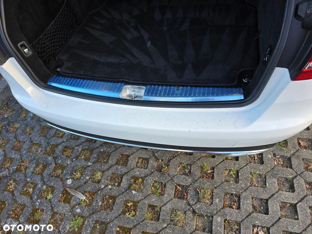 Mercedes-Benz Klasa C 220 d 4MATIC 9G-TRONIC - 15