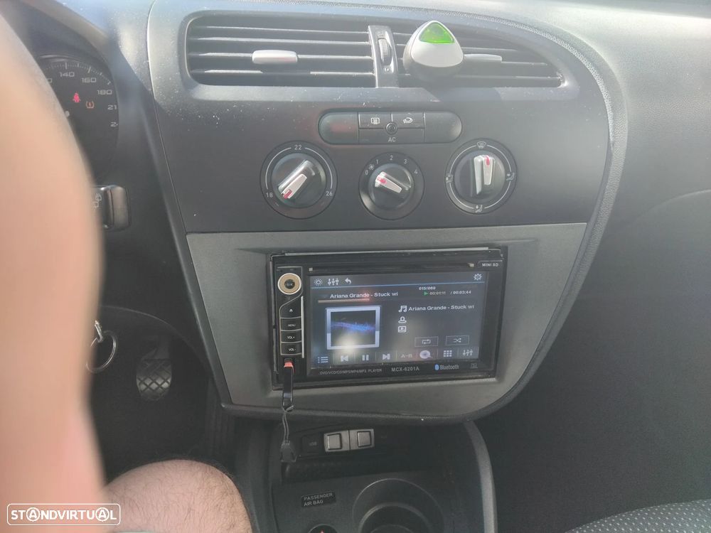 SEAT Leon 1.6 TDI ECOMOTIVE Style - 15