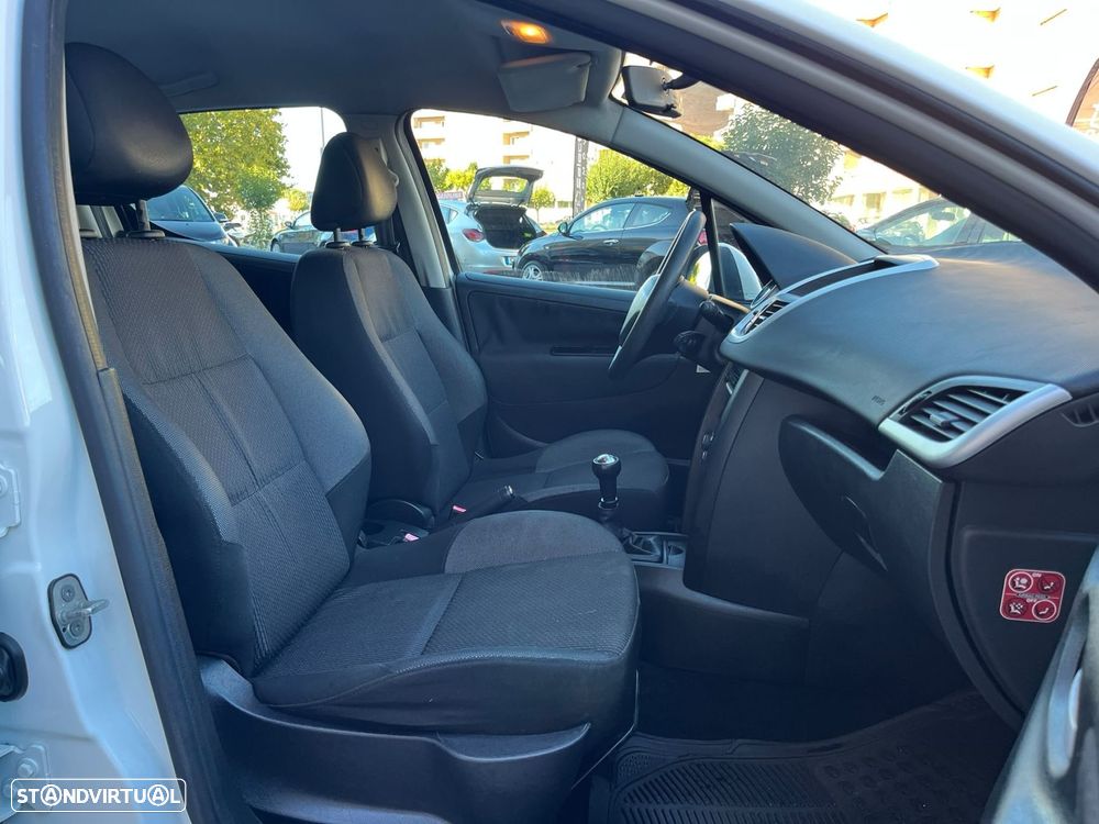 Peugeot 207 1.4 16V Active - 10