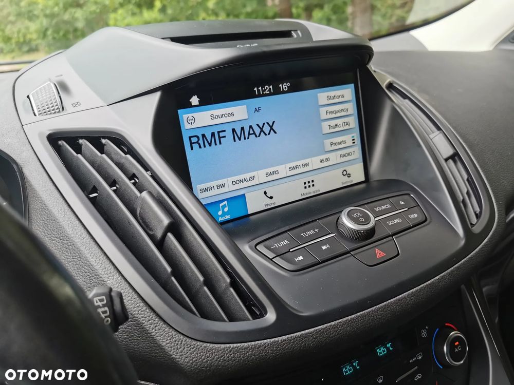 Ford Kuga 1.5 EcoBoost 2x4 Titanium - 13