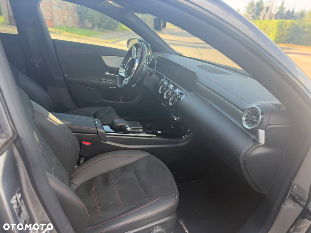 Mercedes-Benz CLA 250 e 8G-DCT AMG Line - 8