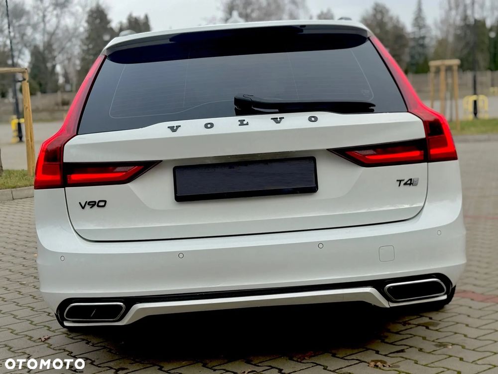 Volvo V90 T4 R-Design - 9