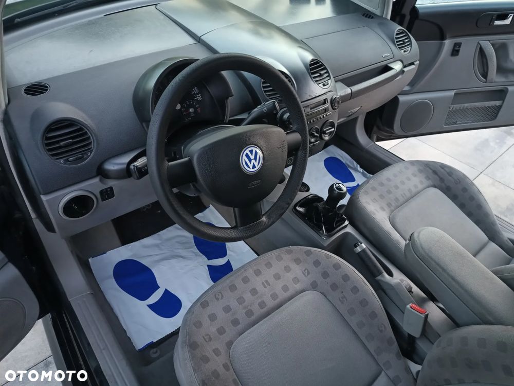 Volkswagen New Beetle - 5