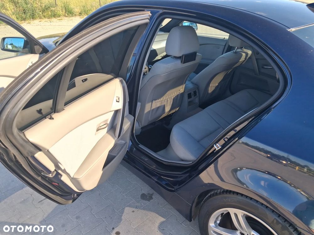 BMW Seria 5 525d - 4