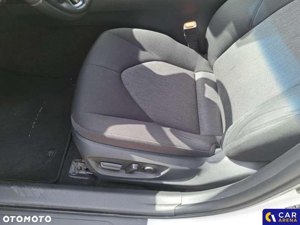 Toyota Camry - 18