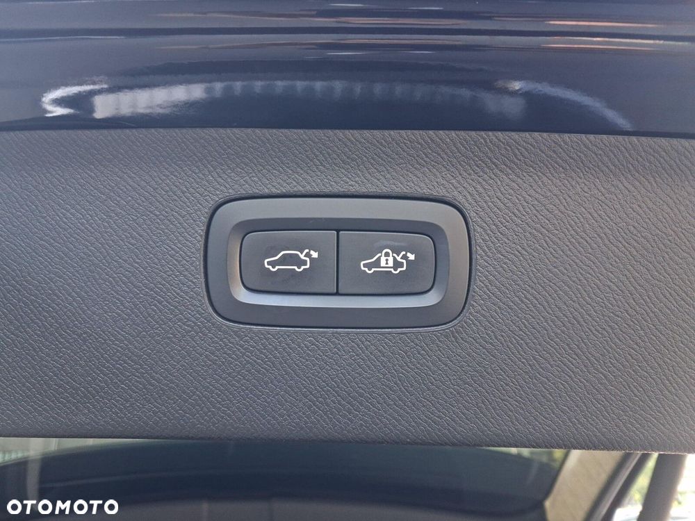 Volvo XC 90 D5 SCR AWD Inscription - 28