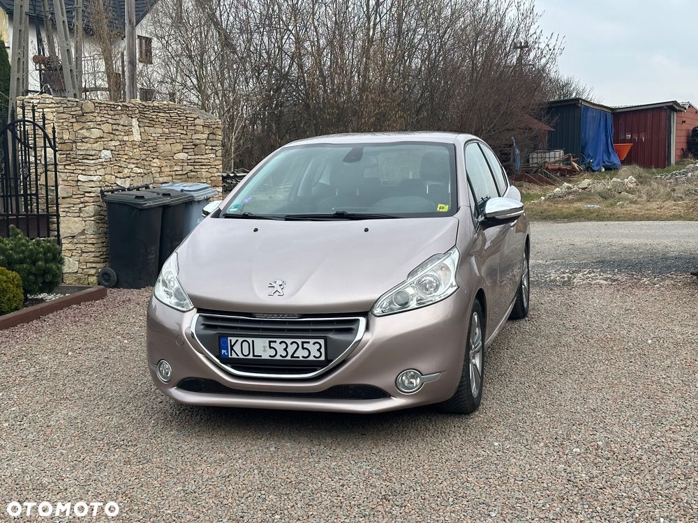 Peugeot 208 95 VTI Allure - 3