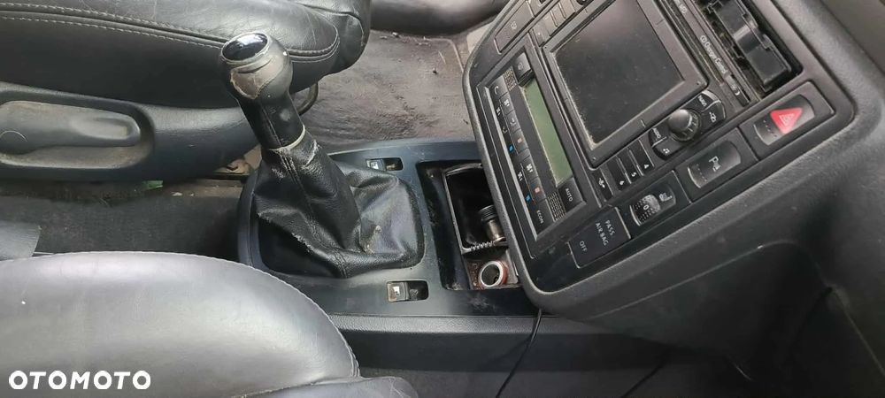 Volkswagen Sharan 2.0 TDI Basis - 16