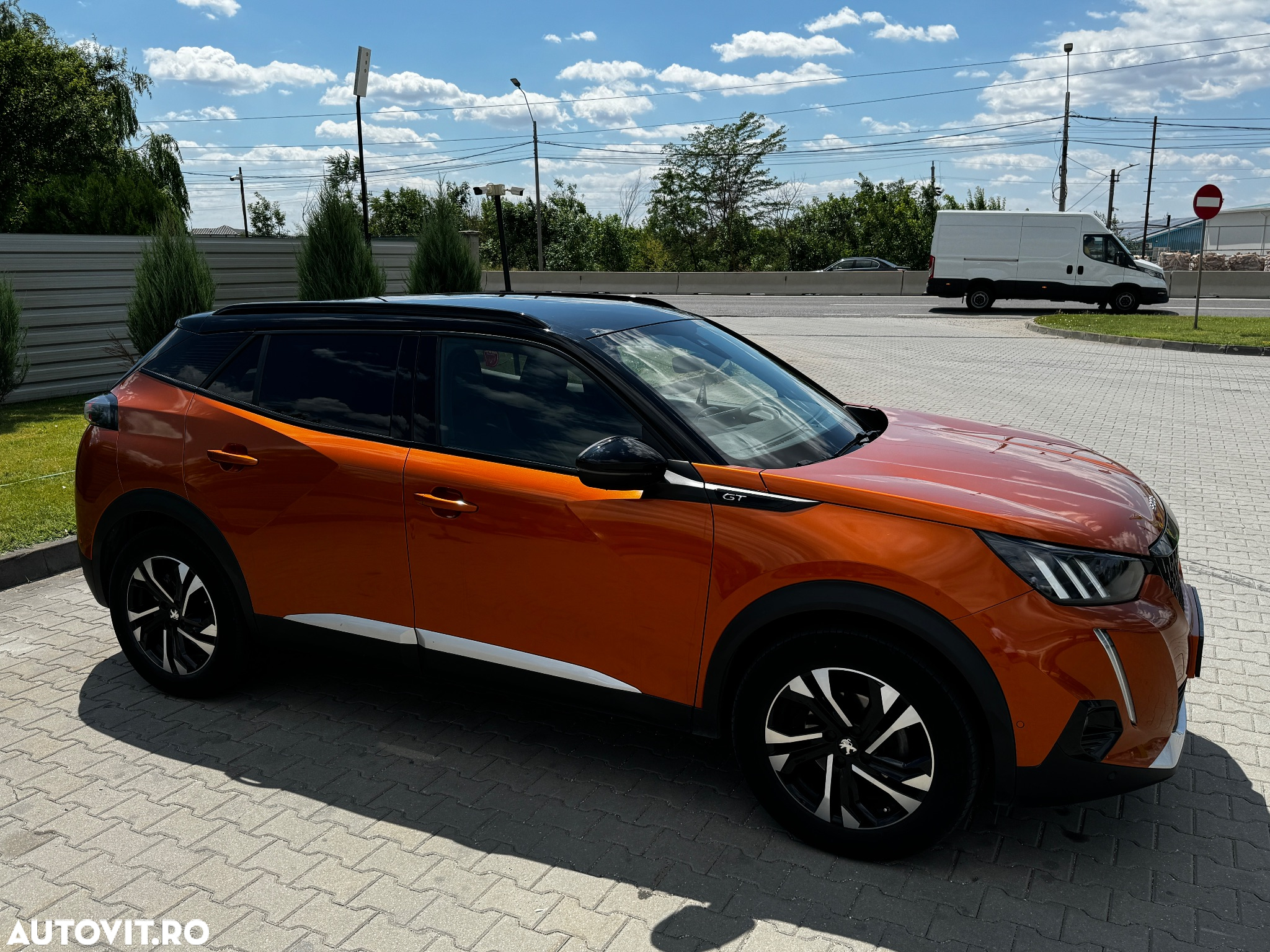 Peugeot 2008 1.2 L PureTech STT GT Line - 3