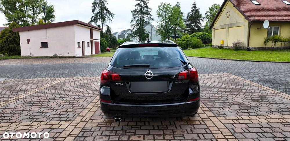 Opel Astra 1.6 Turbo Cosmo - 6