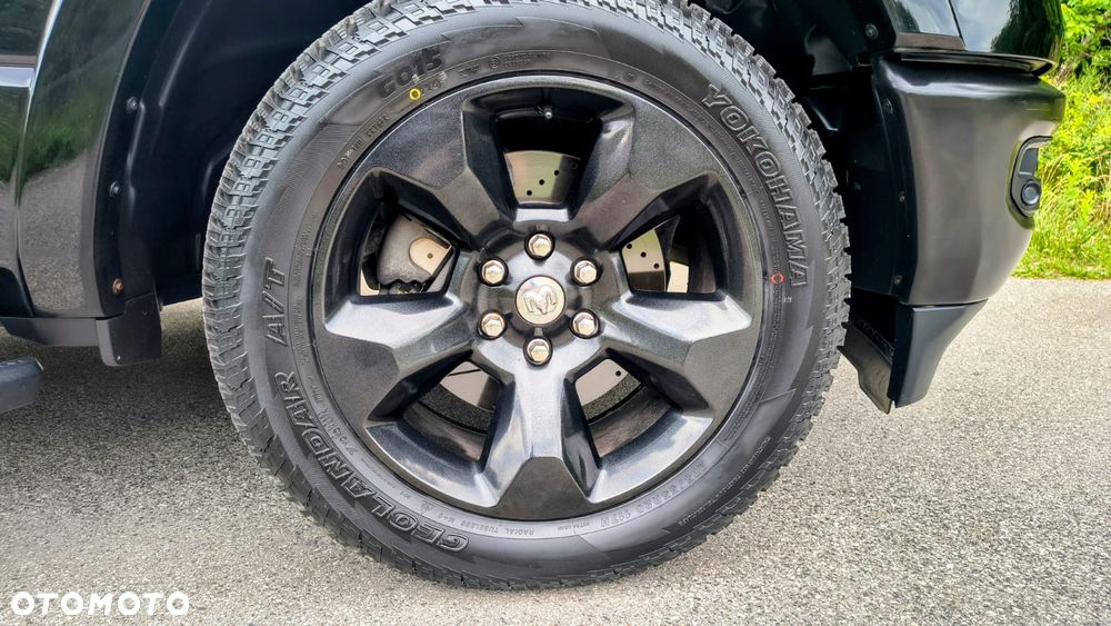 RAM 1500 - 12