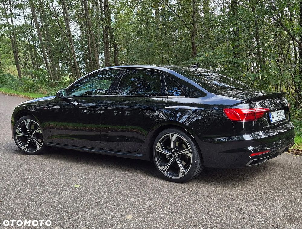 Audi A4 - 4