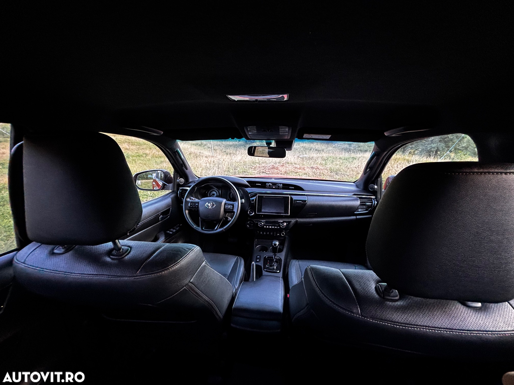 Toyota Hilux 4x4 Double Cab A/T Invincible - 11