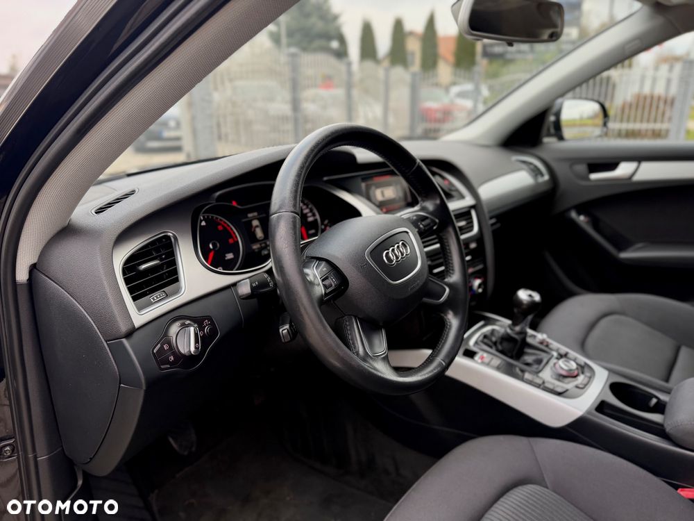 Audi A4 Avant 2.0 TDI DPF S line Sportpaket - 12