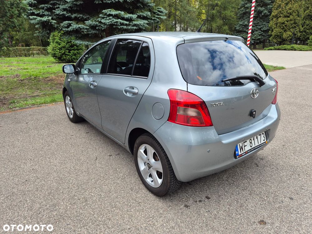 Toyota Yaris 1.3 Sol - 2