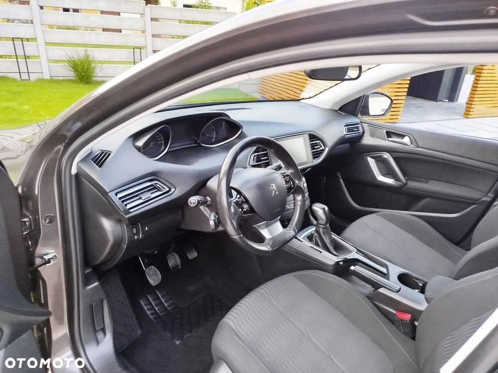 Peugeot 308 82 VTi Active - 8