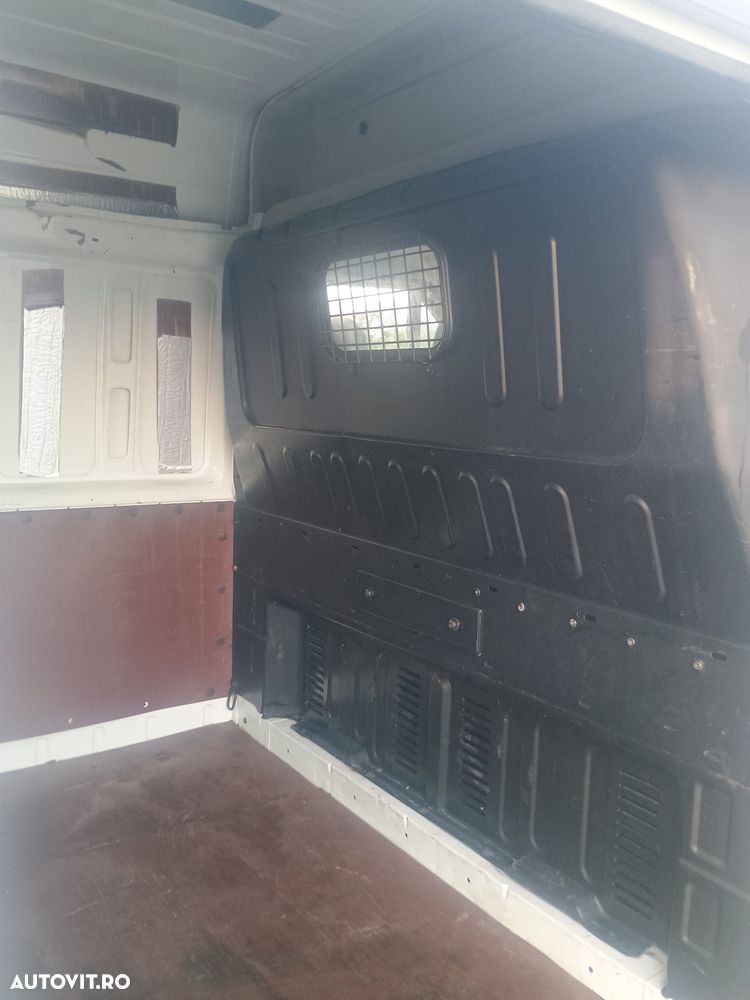 Ford Transit LWB Kombi Ambiente - 11