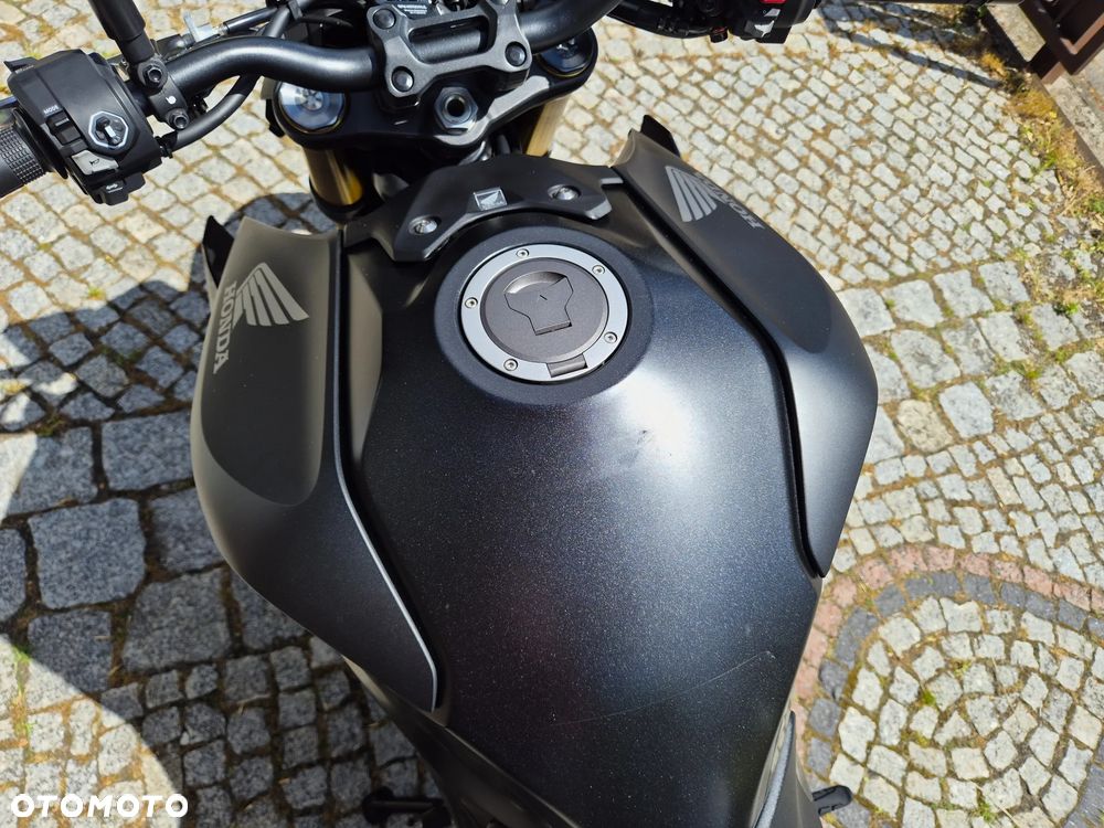 Honda CB - 10