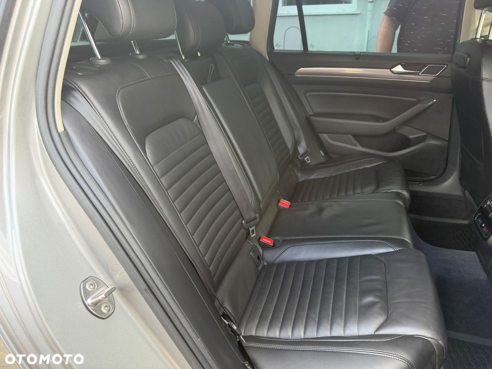 Volkswagen Passat Alltrack 2.0 TDI SCR 4Motion DSG (BMT) - 13
