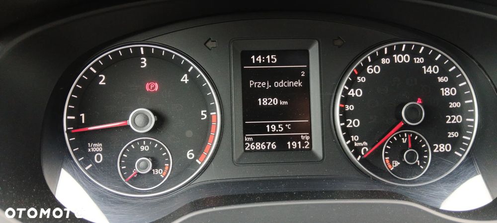 Volkswagen Jetta 1.6 TDI Comfortline - 14