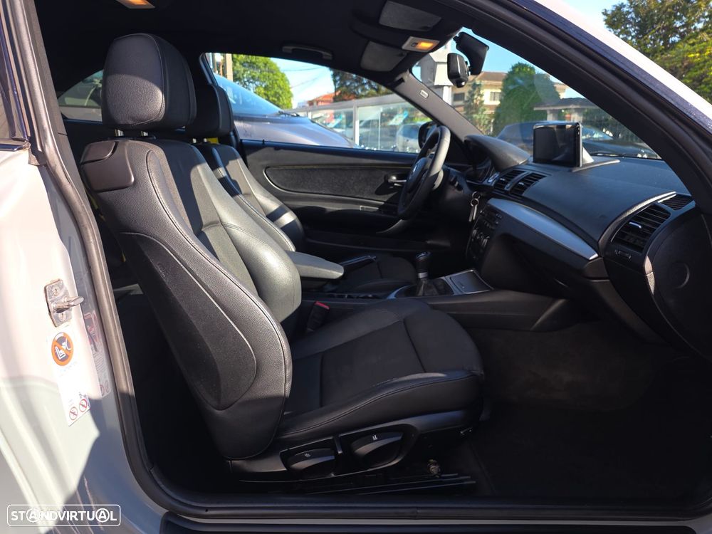 BMW 118 d Limited Edition Lifestyle c/ M Sport Pack - 29