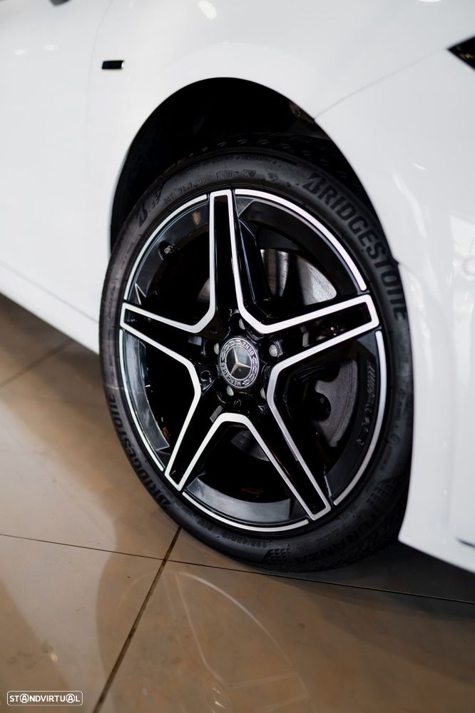 Mercedes-Benz CLA 250 e Shooting Brake AMG Line - 9