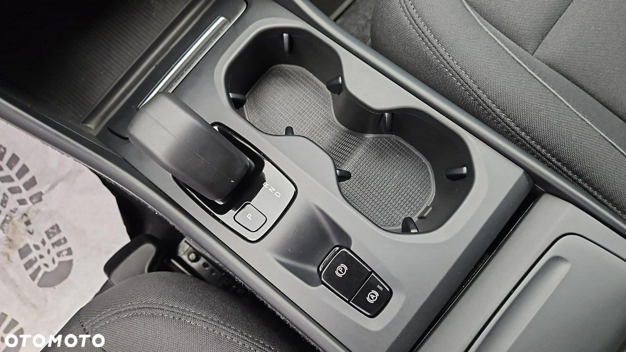 Volvo XC 40 T3 Momentum Pro - 18