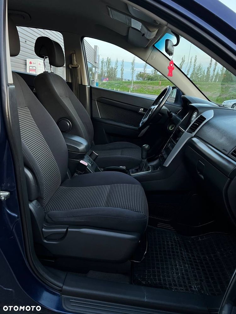Chevrolet Captiva - 19
