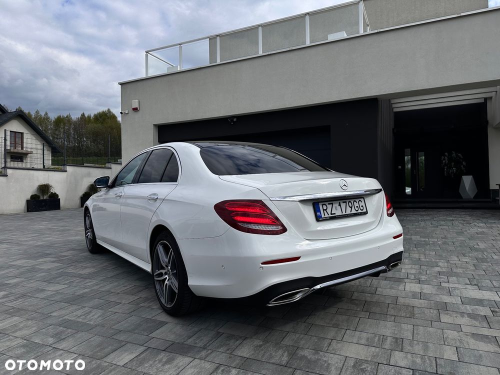 Mercedes-Benz Klasa E 200 4-Matic 9G-TRONIC - 4