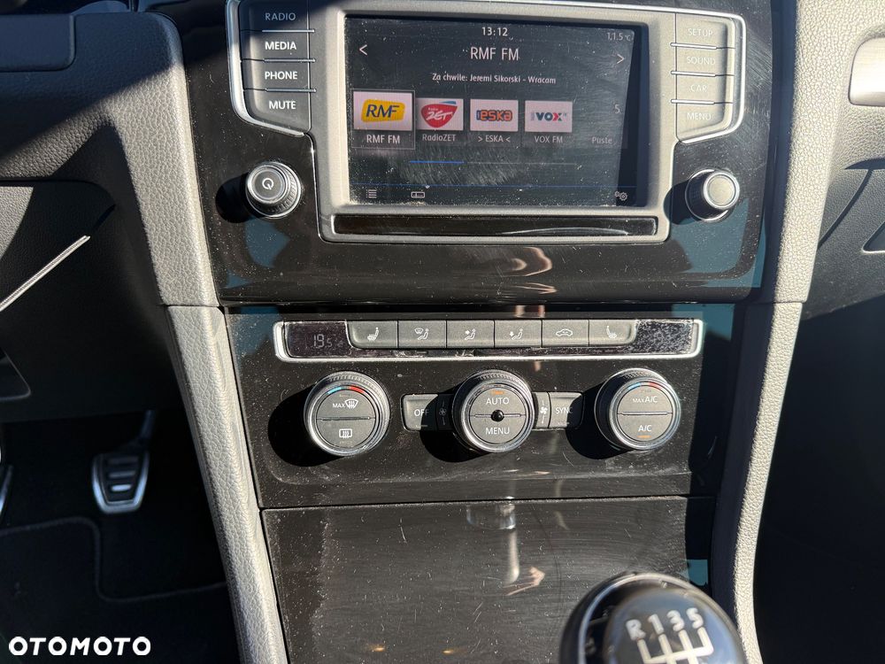 Volkswagen Golf 1.2 TSI BMT Start - 24