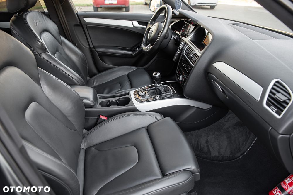 Audi A4 Avant 2.0 TDI DPF S line Sportpaket - 32