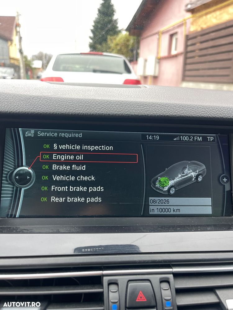 BMW Seria 5 520i Aut. Luxury Line - 14